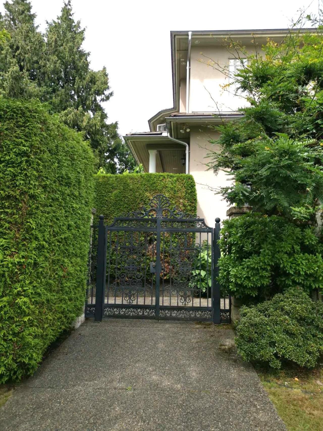 Van Nest Near Yvr Ubc Downtown Vancouver Exterior photo